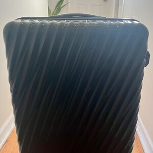 Tumi Extended Trip Expandable 4 Wheeled Packing Case